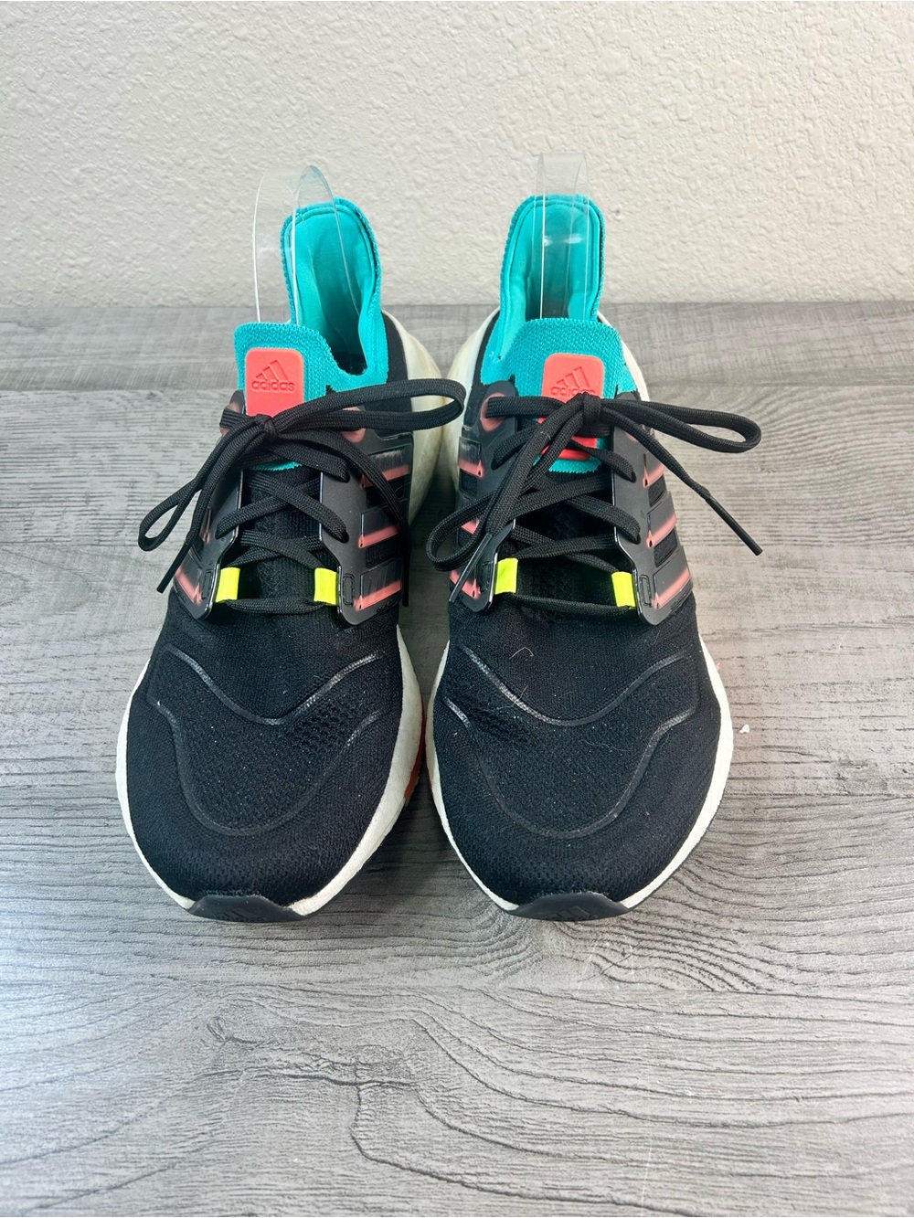 Adidas Ultraboost 22 Black Teal Coral Accent Running Shoes Men’s Size 9.5 - Picture 3 of 11